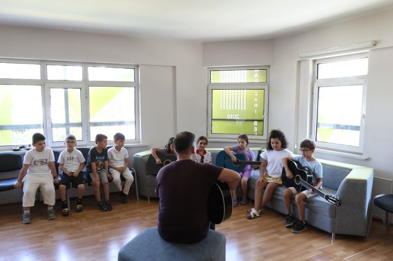  Adapazarı’nın Millet Evleri ve Bilgi Evleri Büyük İlgi Görüyor